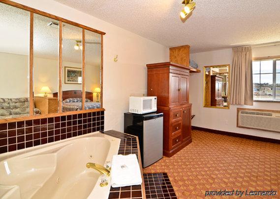 Econo Lodge Inn & Suites Madras Quarto foto